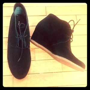 NWOT Black suede ankle boots size 7.5 Franco Sarto
